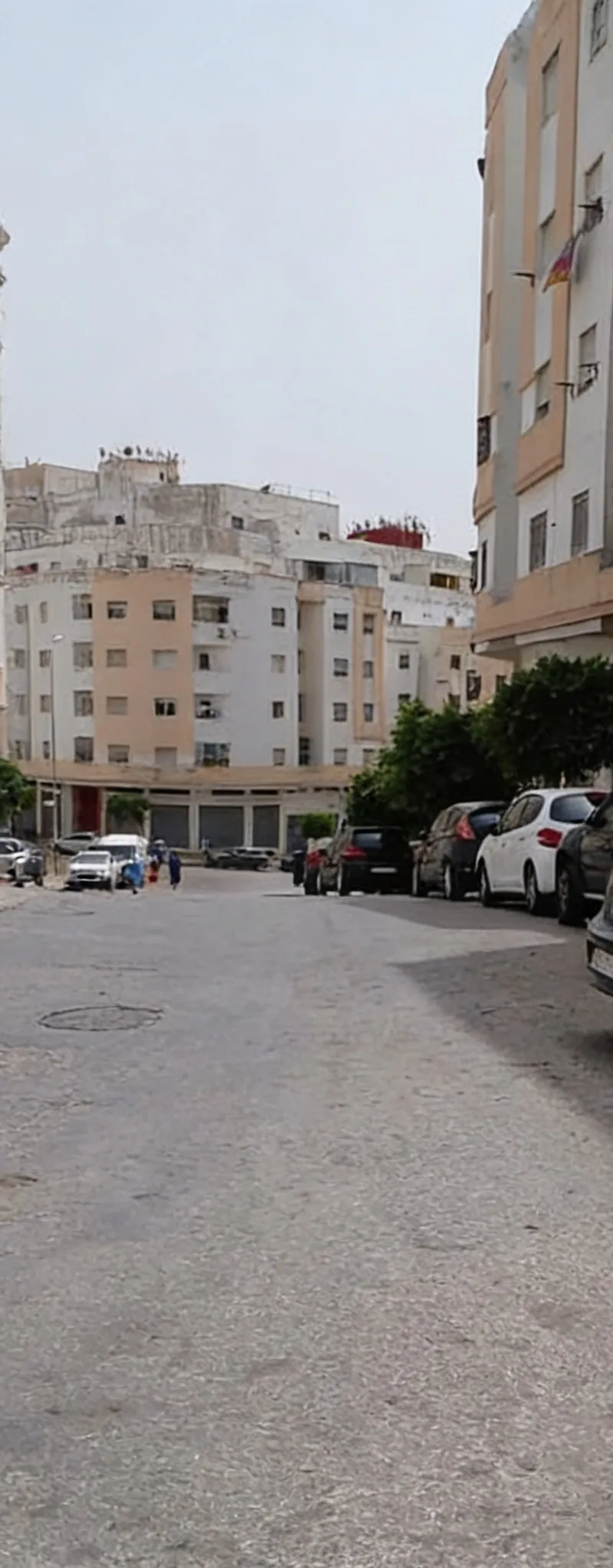 Local à louer complexe Azizia près de Mojamaa Hasani