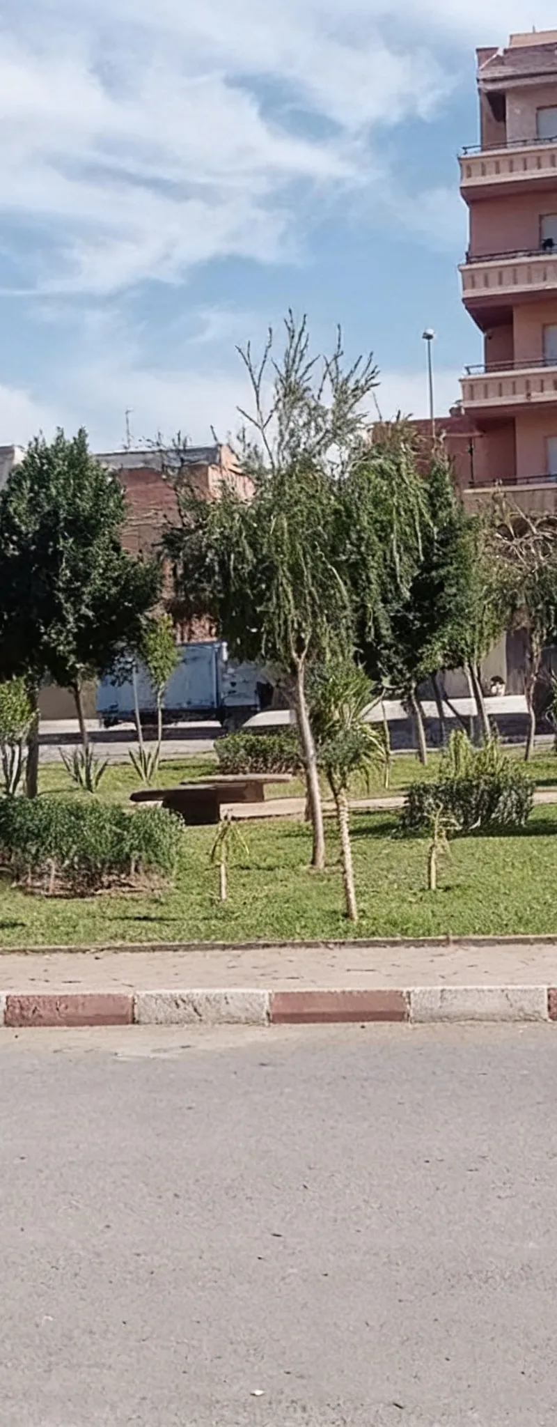 Magasin en location à Azzouizia