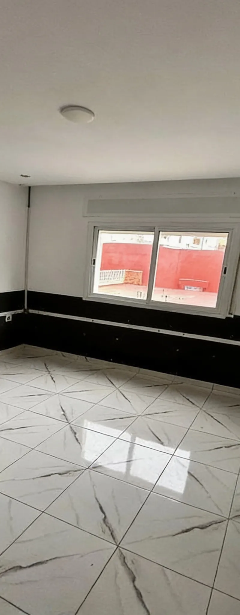 UN APPARTEMENT USAGE BUREAU