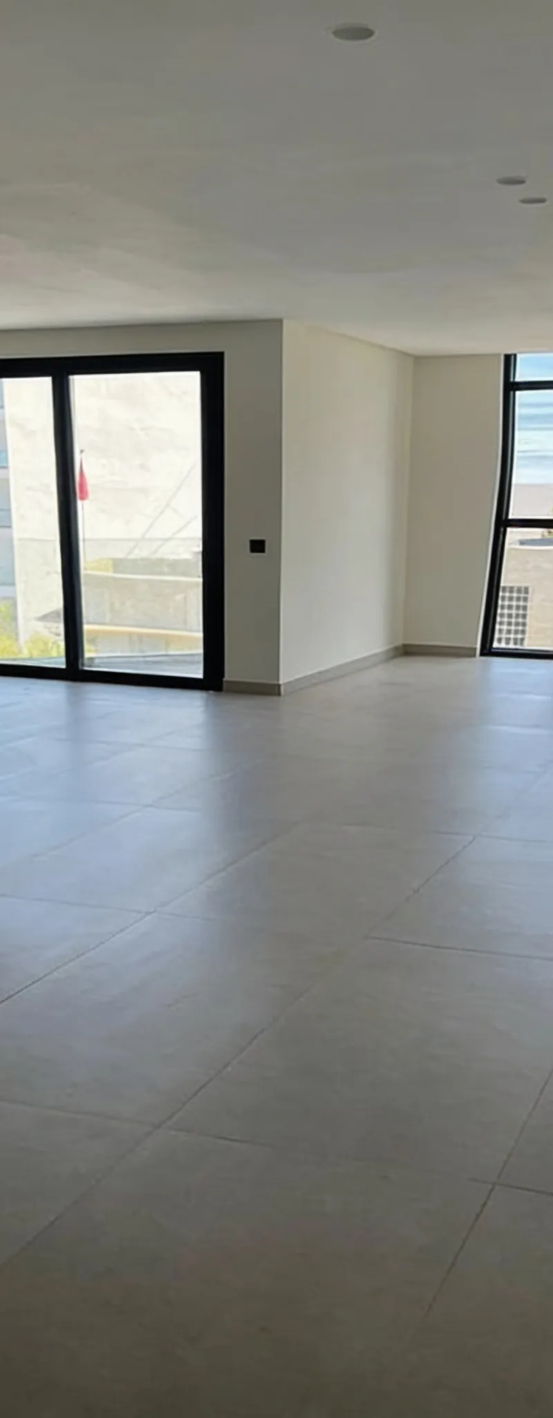 Très joli plateau de bureau à louer