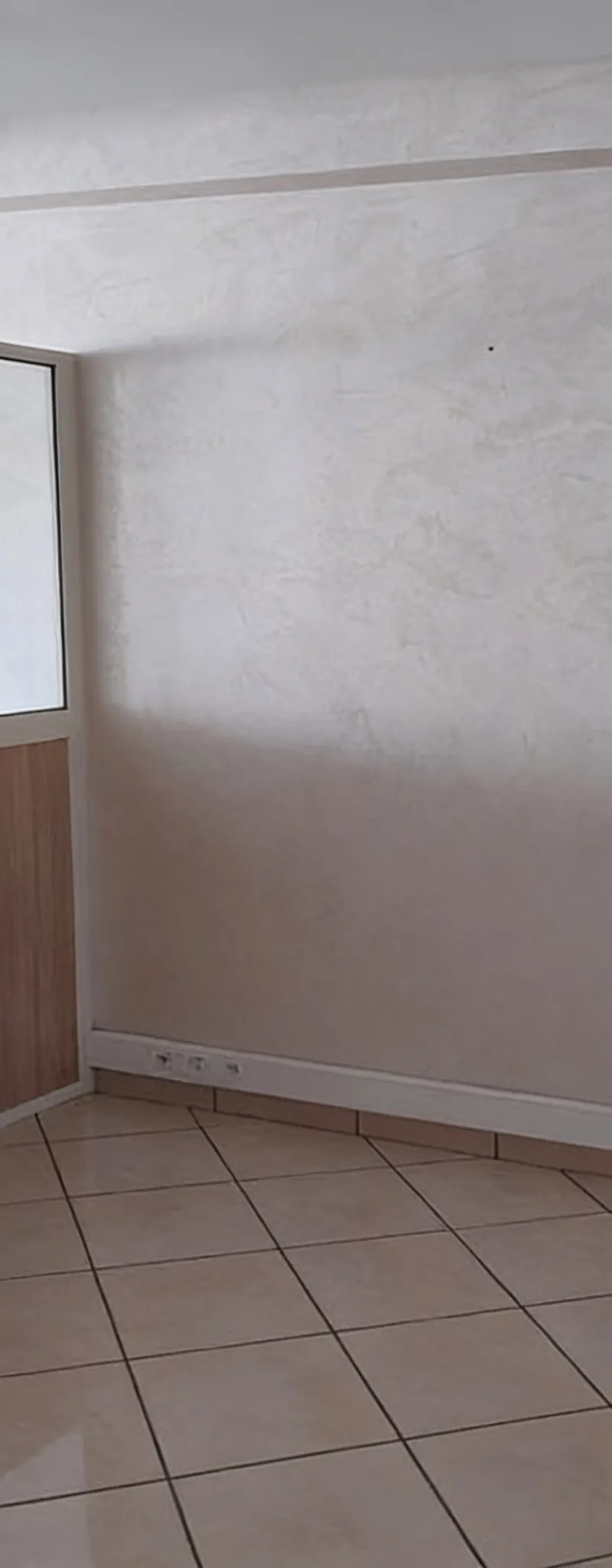 Bureau à louer d'une superficie 90 m²