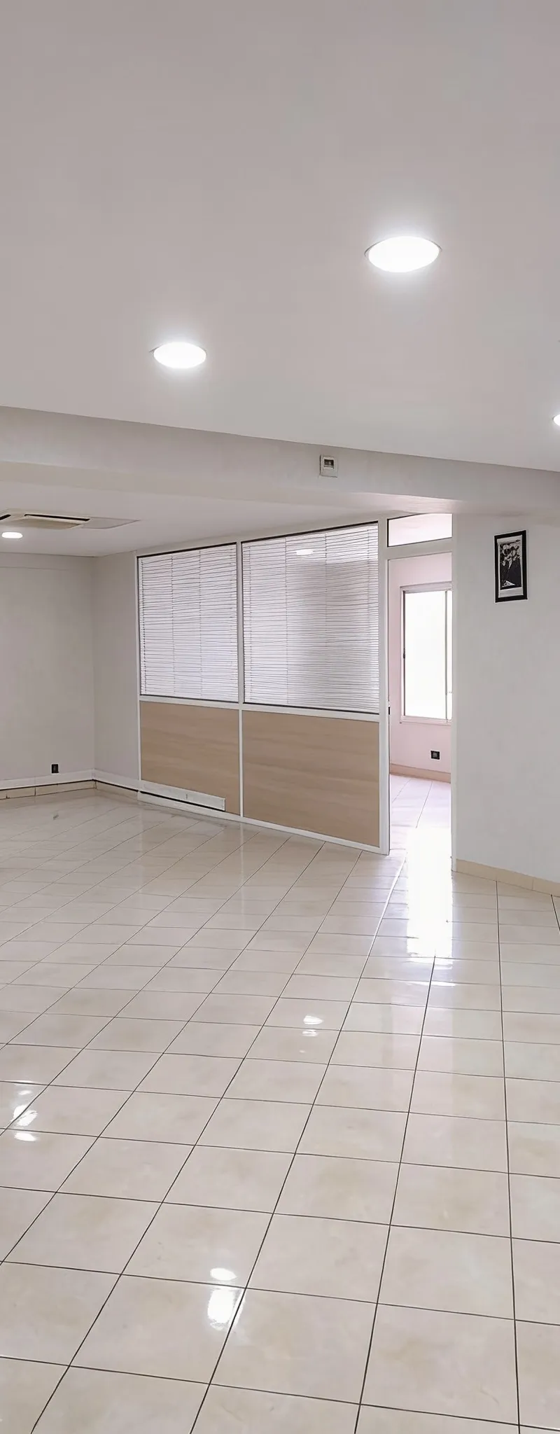 Bureau à louer d'une superficie 141 m²