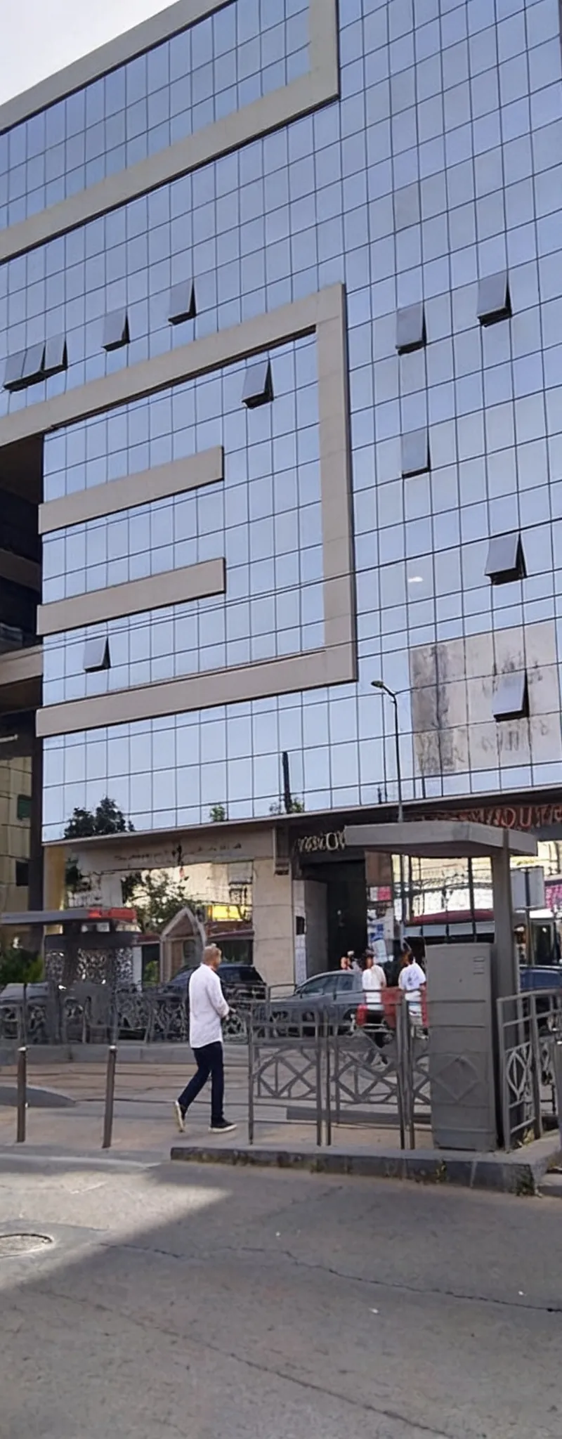 Bureaux haut standing à partir de 70m bd abdelmoumen tram