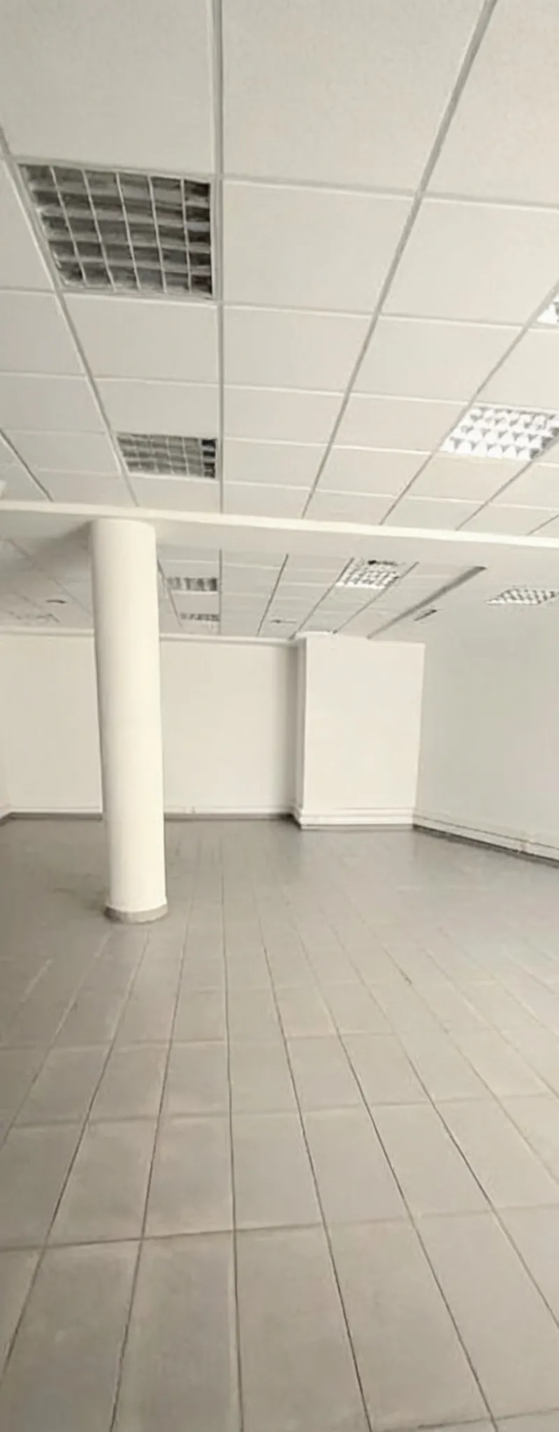 BENJDIA PLATEAU DE BUREAU A LOUER 98 m²