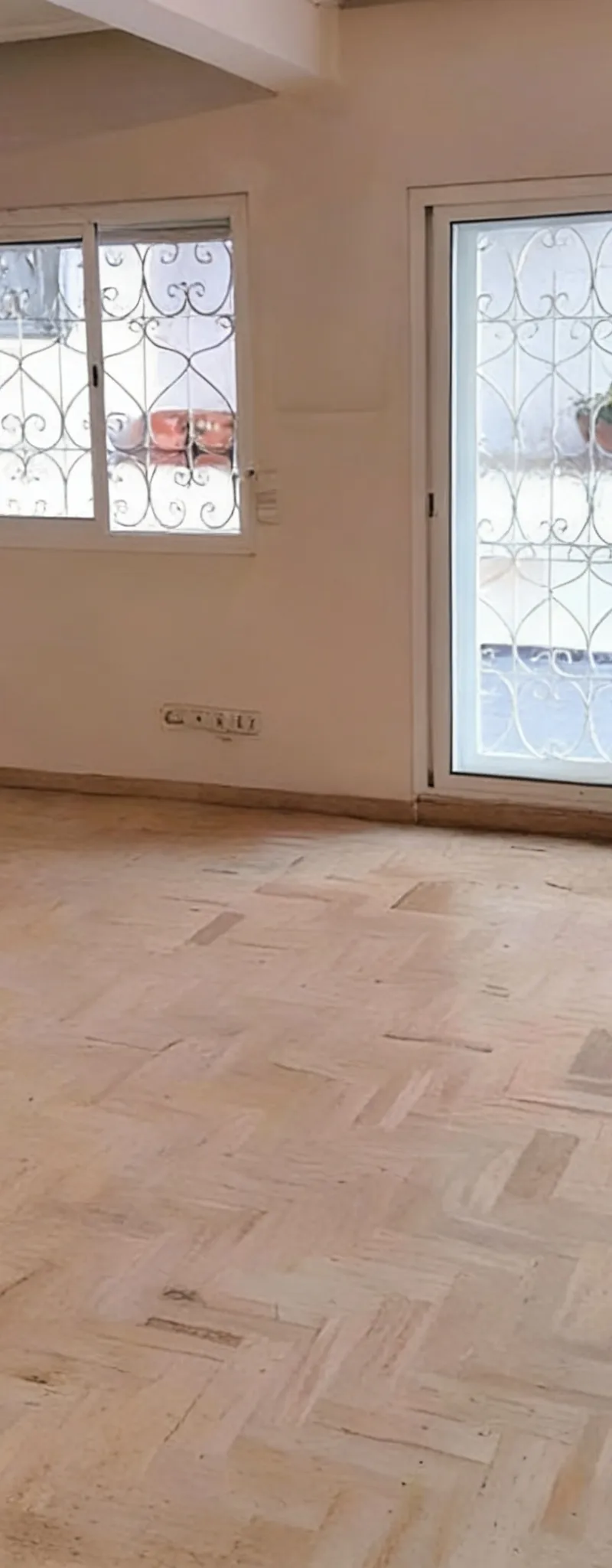 Location Bureau 3 pièces de 180 m2 à Casablanca