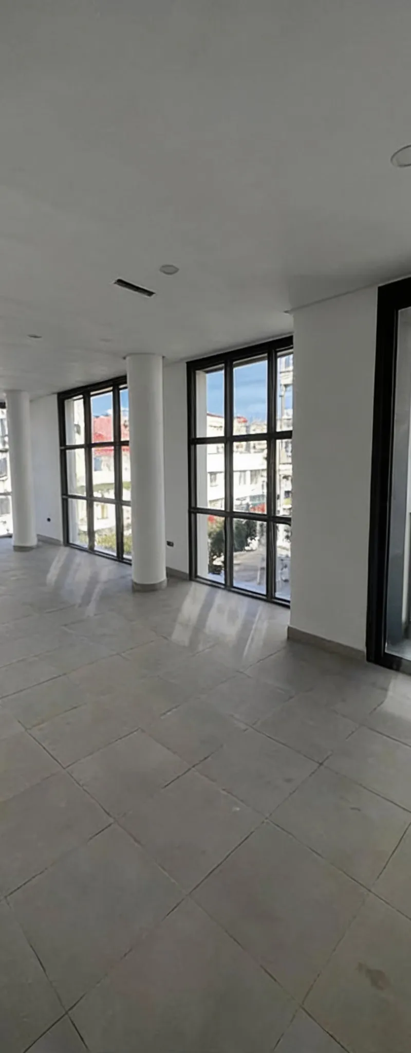 Plateau bureau neuf en location au maarif