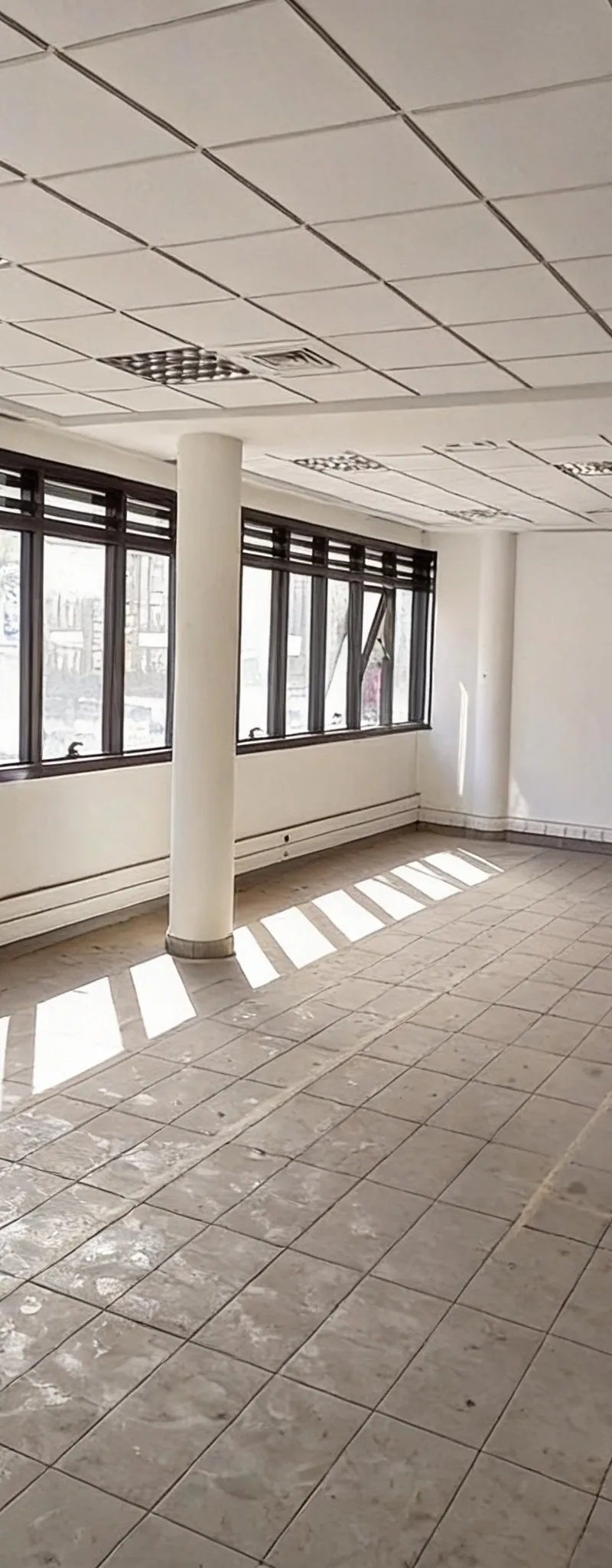 Location Bureau 1 piéces de 90 m2 à Casablanca