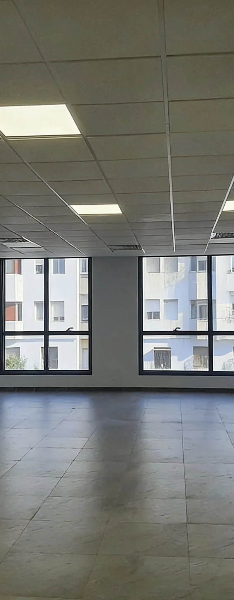 Bureau de luxe 75 m² à Sidi Maarouf