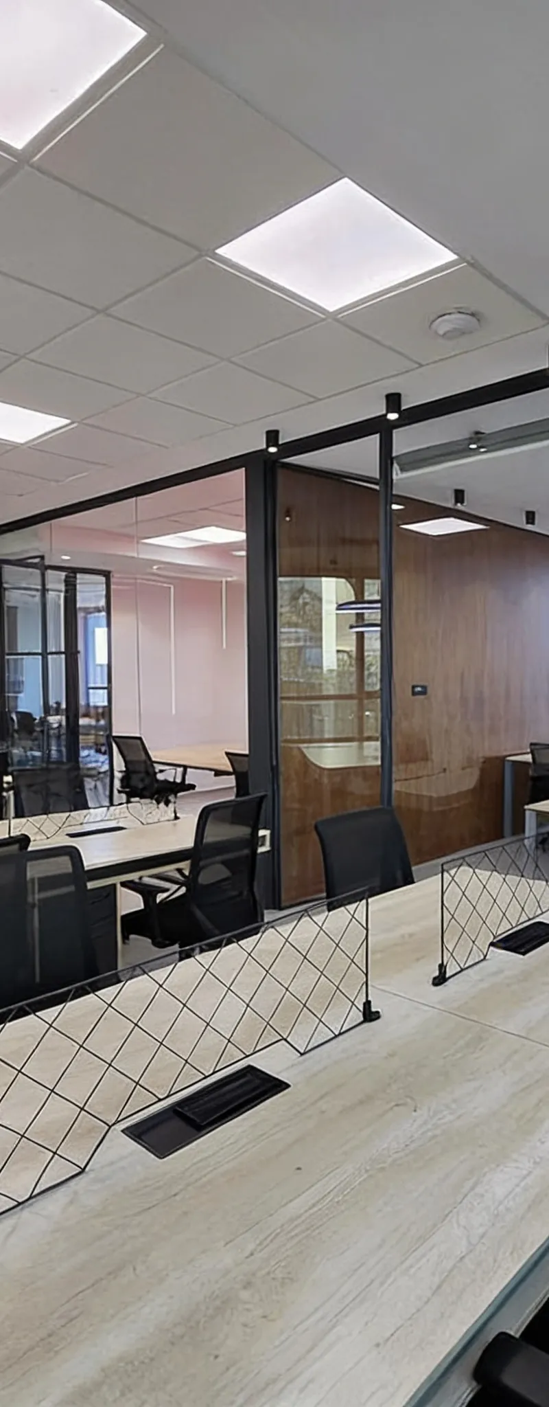 Bureau bien équipé prés de Hôtel onomo 148 m²