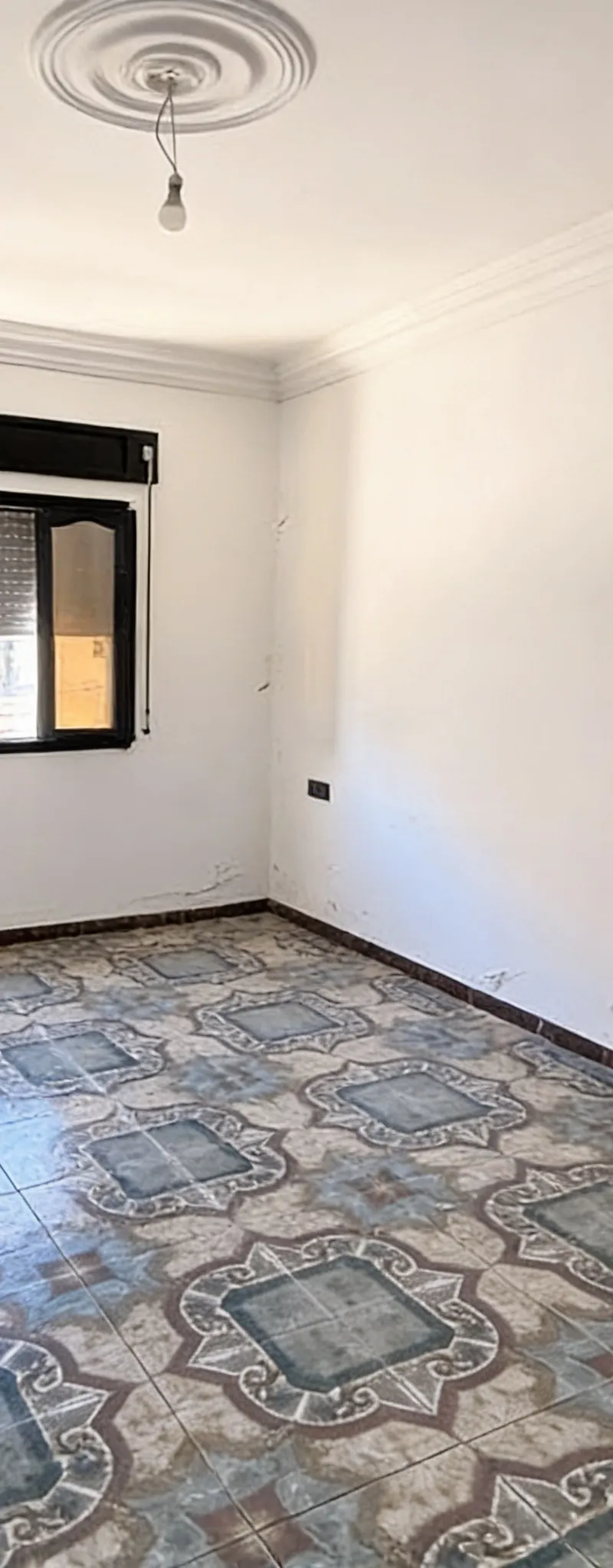 Bureau à louer quartier Ben Dibane sur la rue