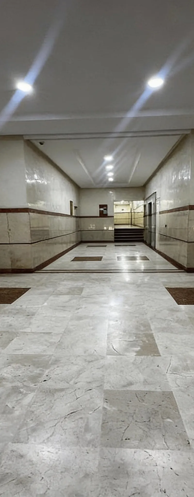 Bureau 100m sur boulevard Abdlmoumen