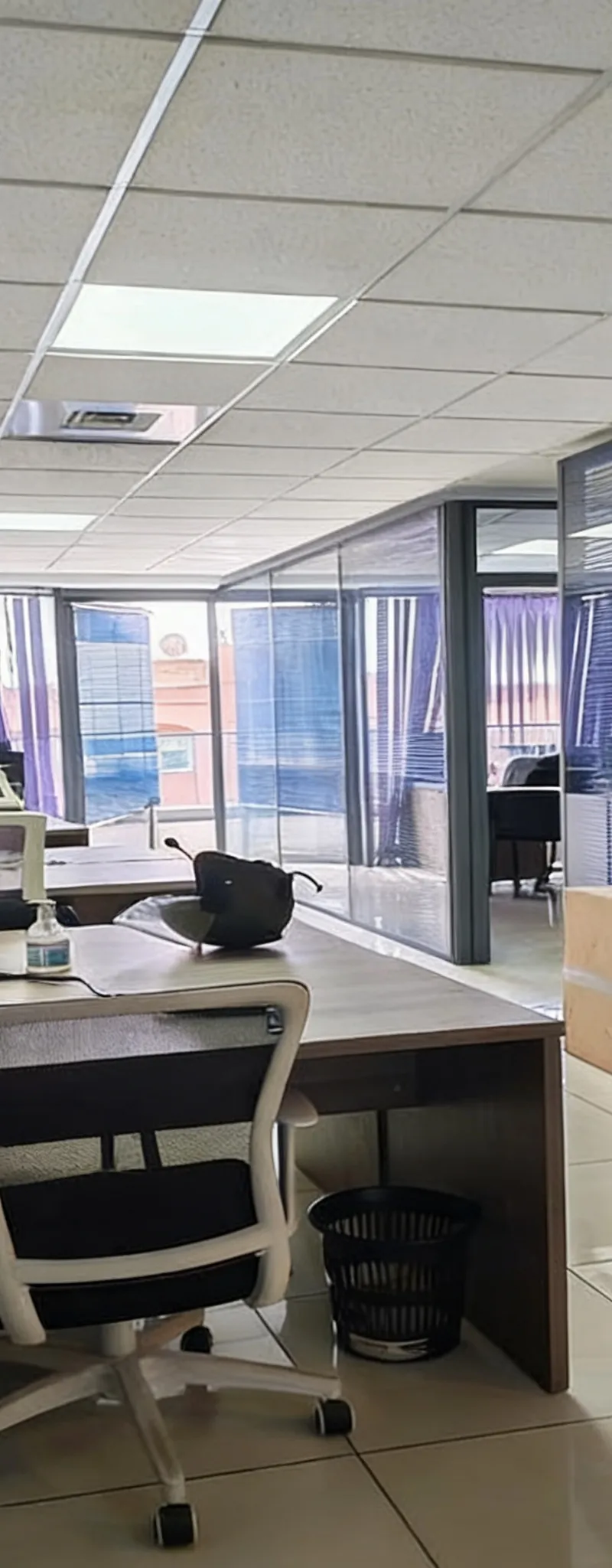 Plateau bureau à louer de 65 m² avec balcon