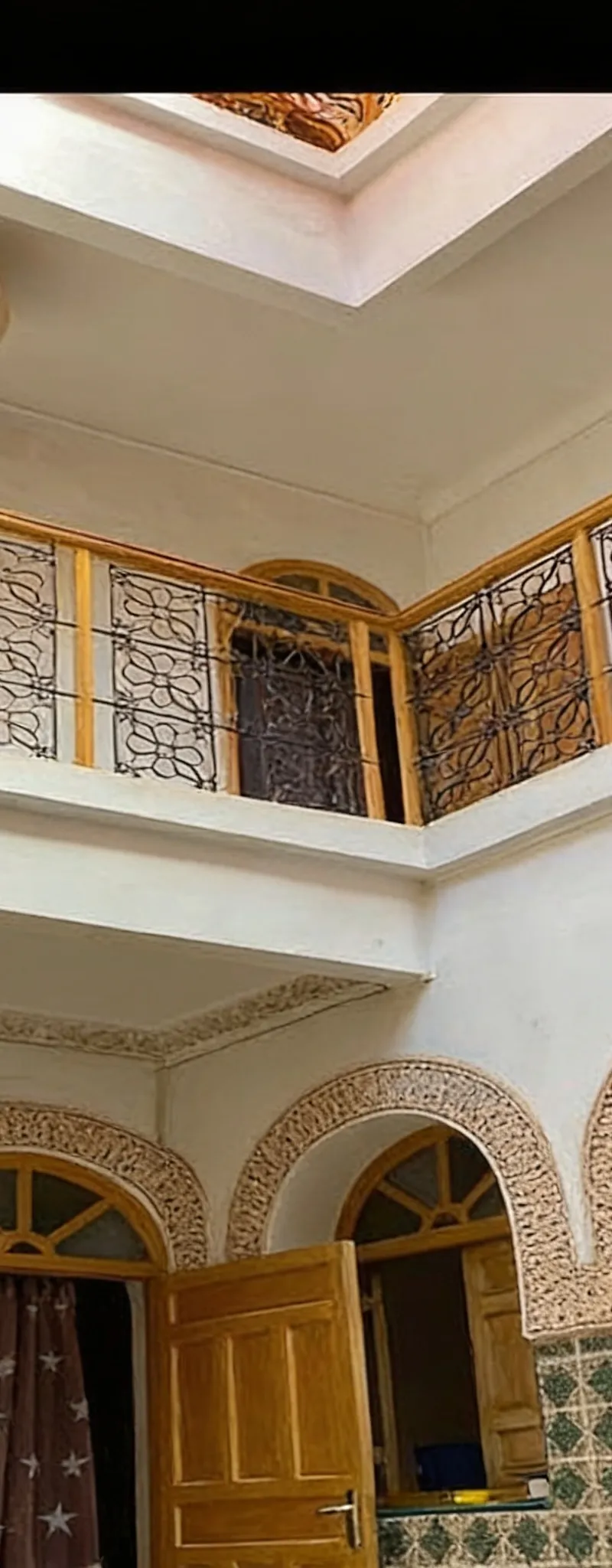 Joli Riad titré à Issil