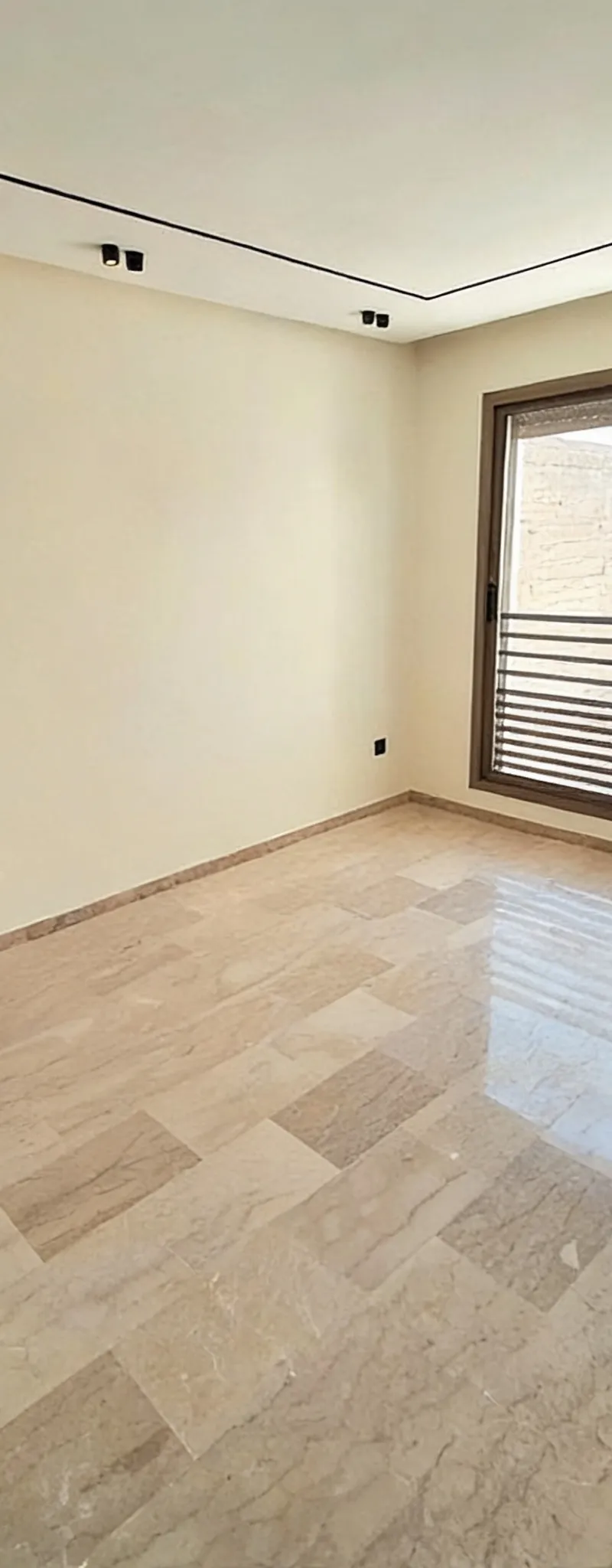 LES PRINCESSES JOLI APPARTEMENT NEUF À VENDRE