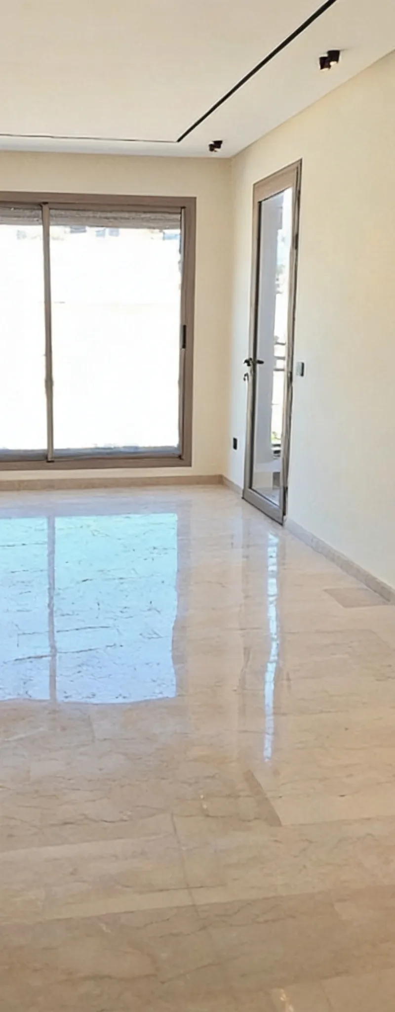 LES PRINCESSES JOLI STUDIO NEUF À VENDRE 57 m²