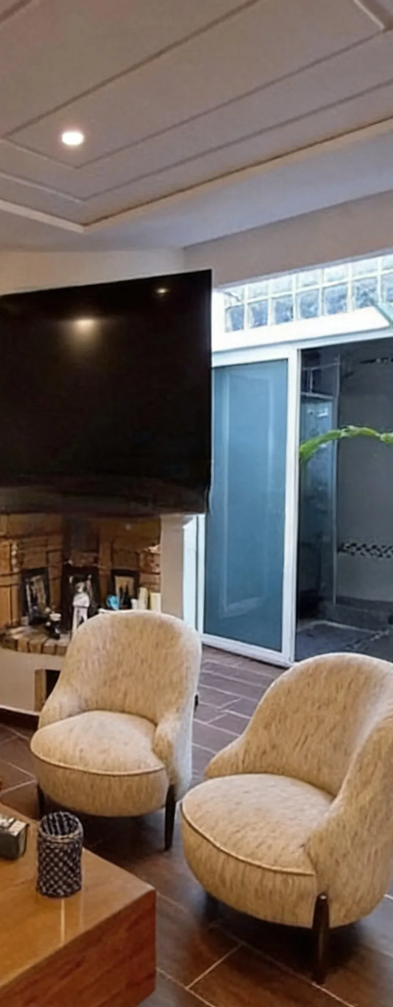 STUDIO 67 M² RÉNOVÉ À BOURGOGNE OUEST