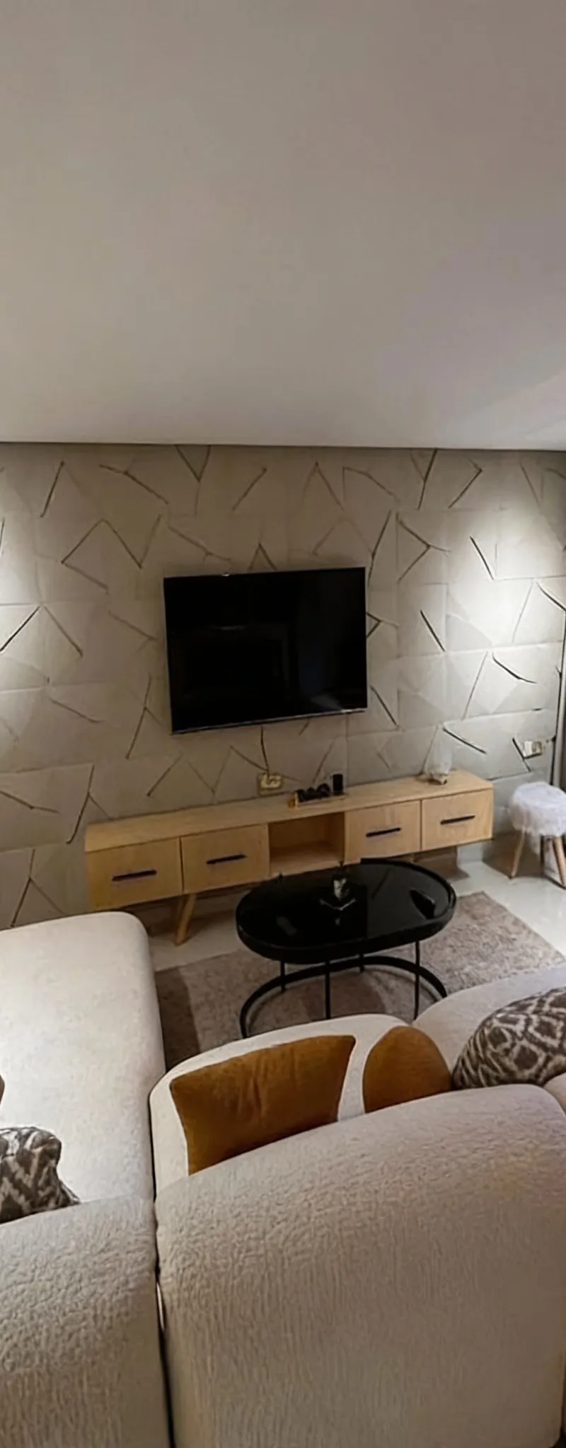 Duplex moderne à vendre – 2 chambres  Victor Hugo