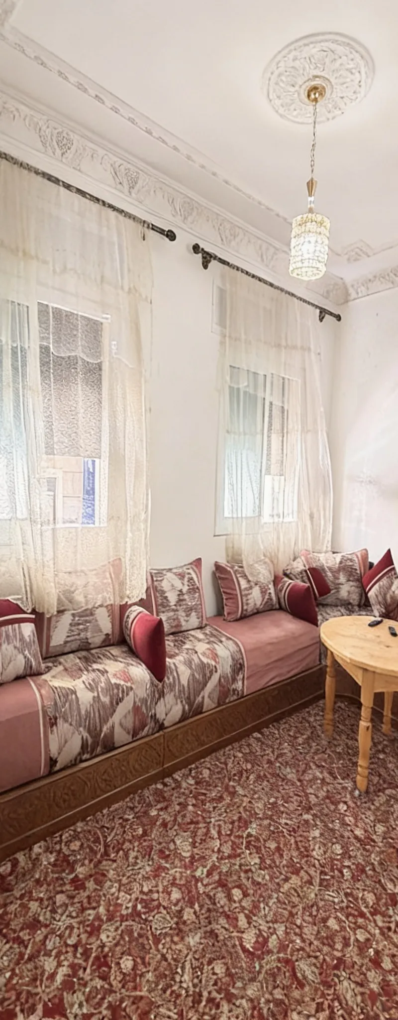 Appartement meublé à louer à El Moujahidine