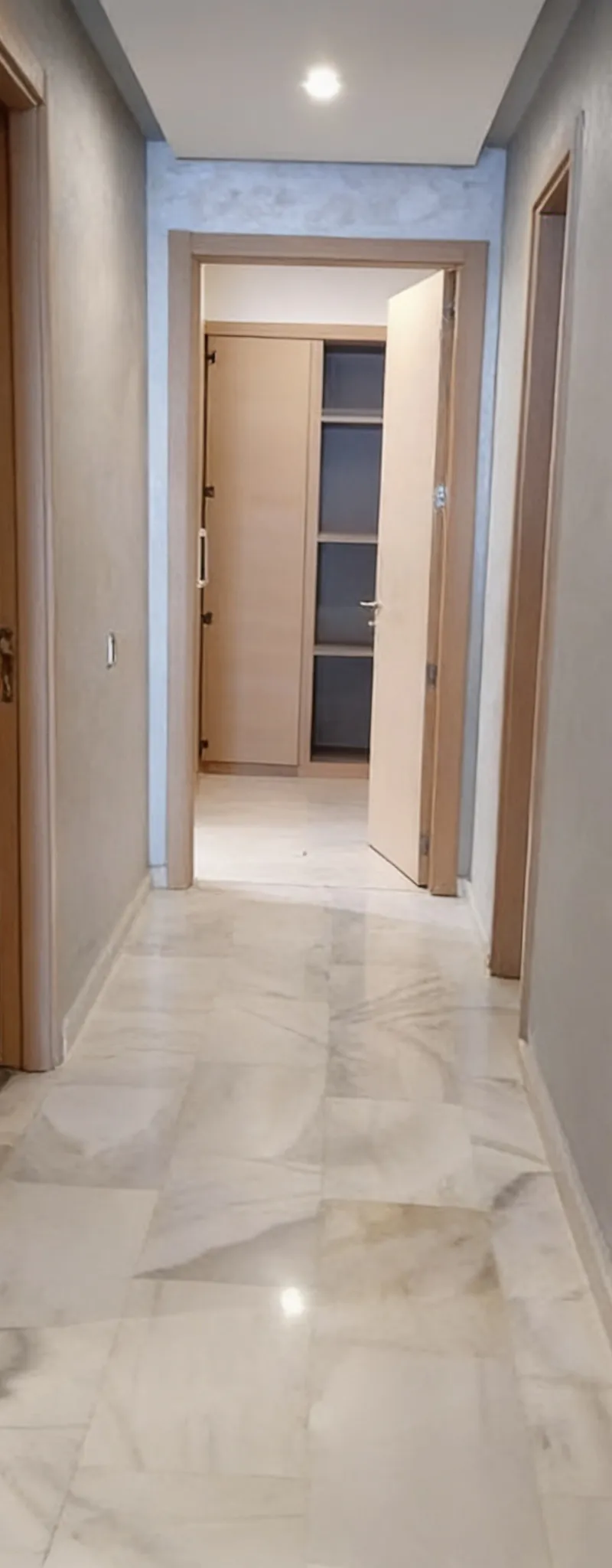 Superbe appartement de 3 ch salon à Prestigia