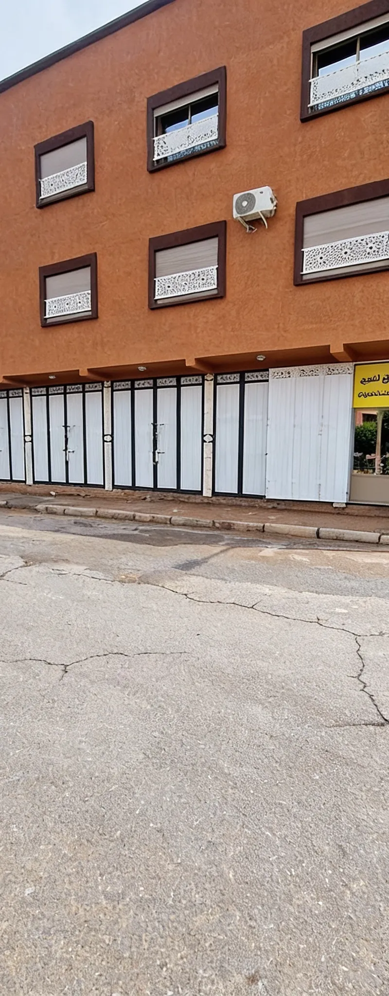 Boutiques 27m, Chawka