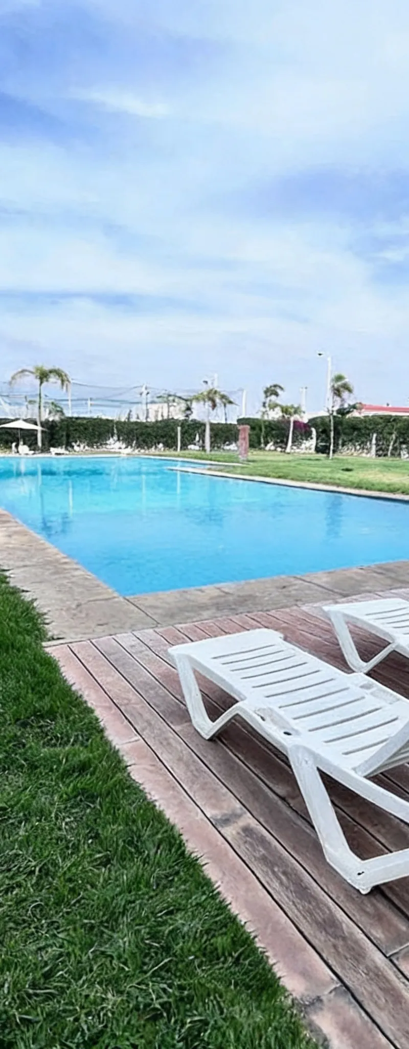 appartement vue piscine 2 chambres à CASABAY