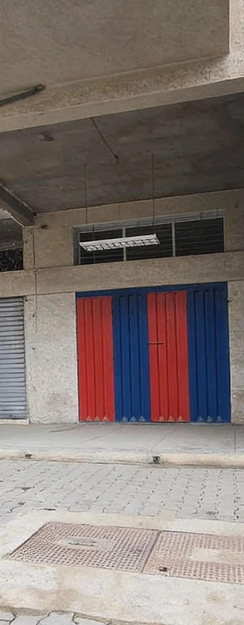 🚀 Local commercial prêt à être vendu dans un emplacement très fréquenté