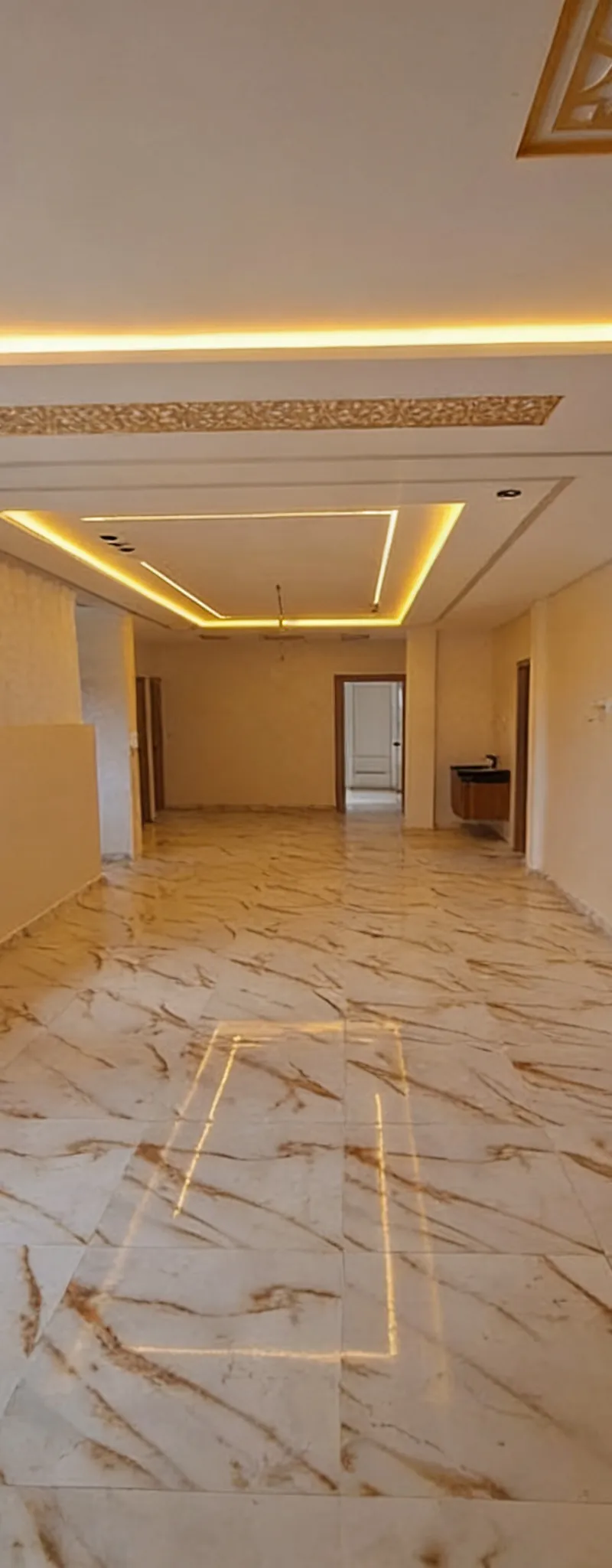 Appartement R+2 Cipari // Hay Mstar