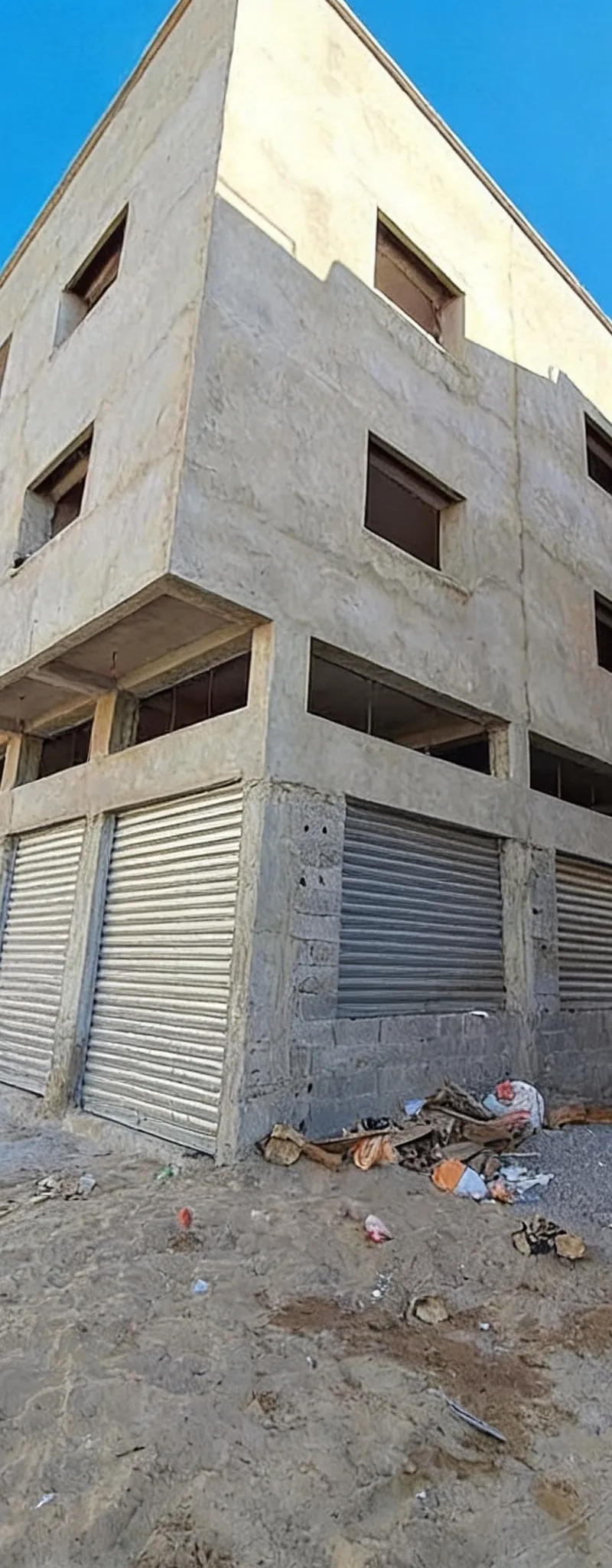 Local professionnel en cours de finition
