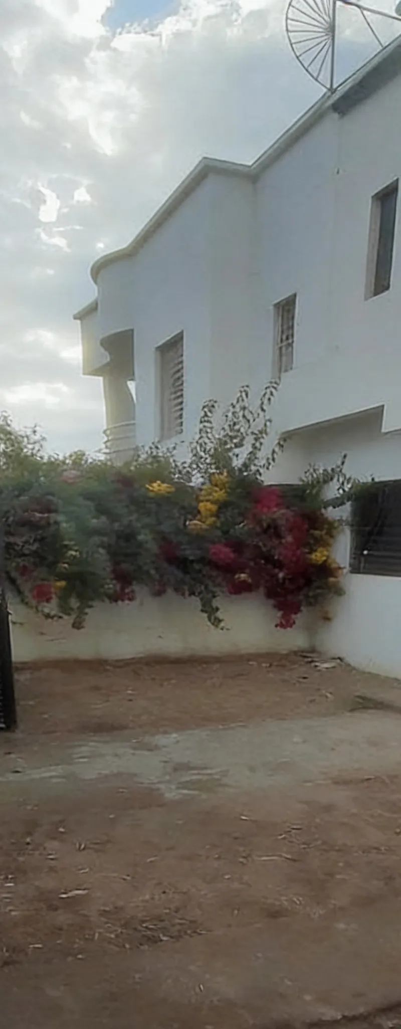 Villa semi finie à vendre à Tamesna 181m²