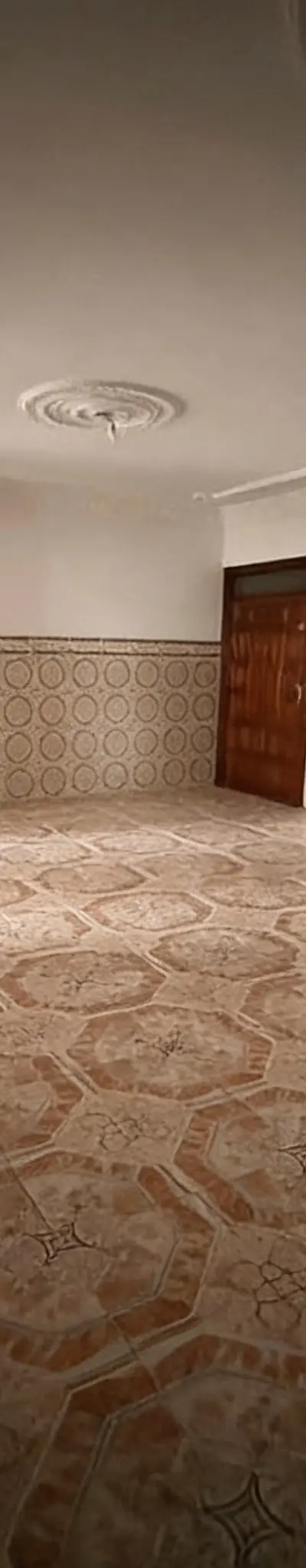 Appartement spacieux à louer 150m² à Berreన్స్ près de la Banque Populaire