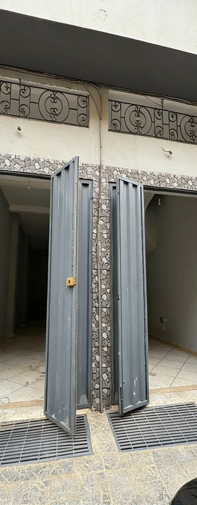 Location Local de 244 m2 à Casablanca