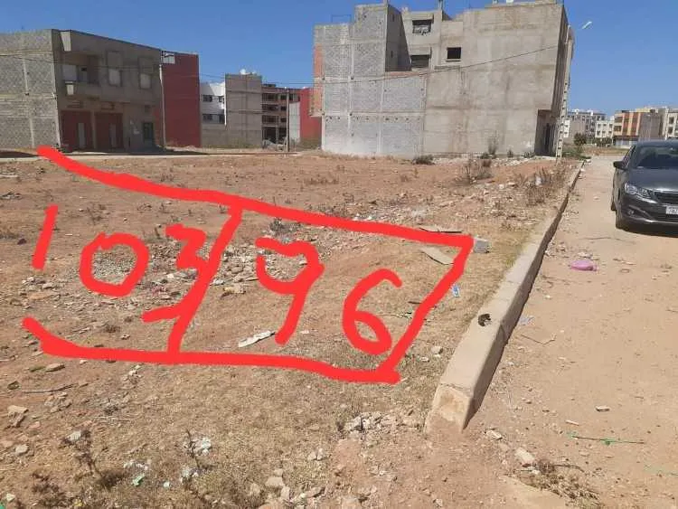 Lot terrain 104 m²