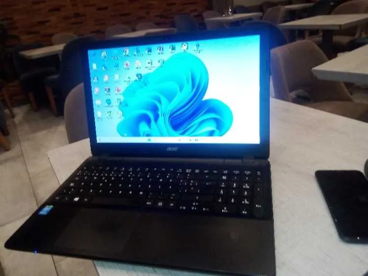 Acer Aspire E5-571 i5 G4 256Go SSD 8Go RAM