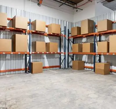Garage et sous-sol a Bel air pour location dépôt