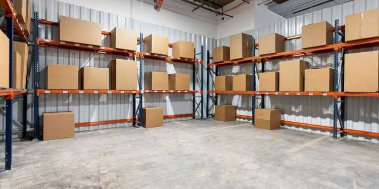Garage et sous-sol a Bel air pour location dépôt
