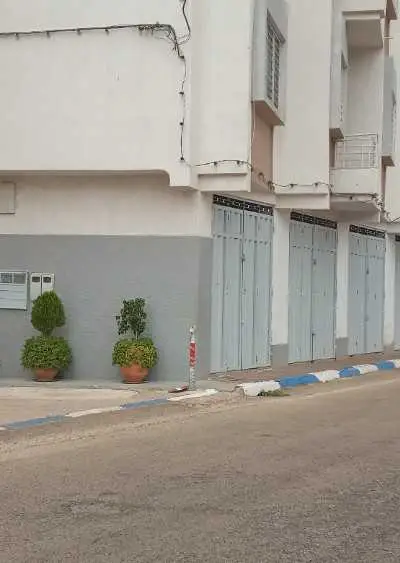 Local commercial 24m² jamais servi