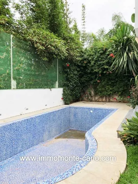 Villa neuve moderne avec piscine à Hay Riad