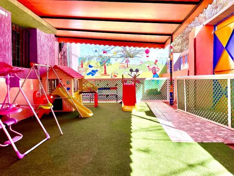 Crèche fonds de commerce