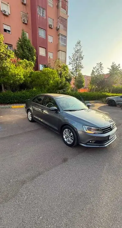Voiture volkswagen jetta m