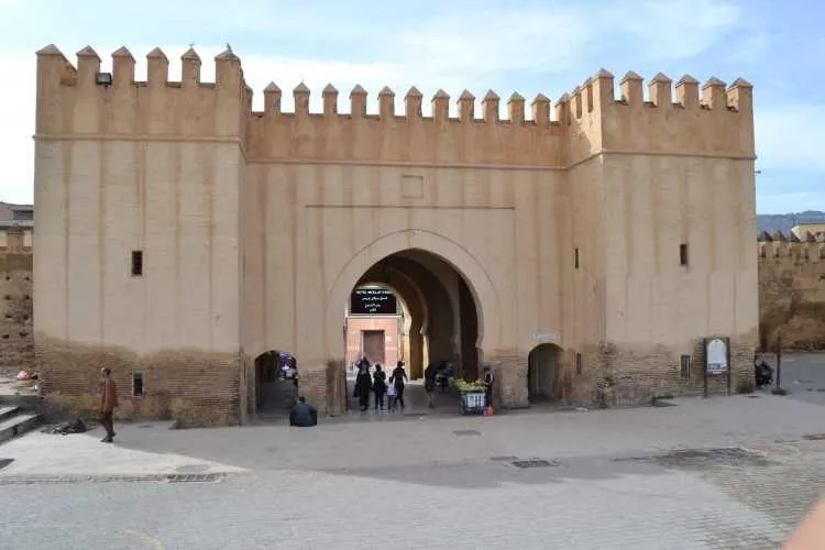 Vends local 200 m² Bab Maftouh FES
