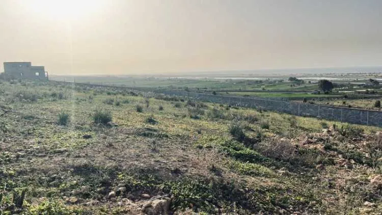 Terrain 3 300 m² titré –route de oualidia