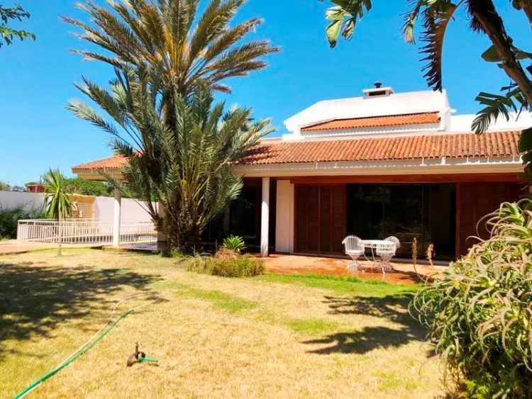 Superbe villa avec piscine jardin à Souissi